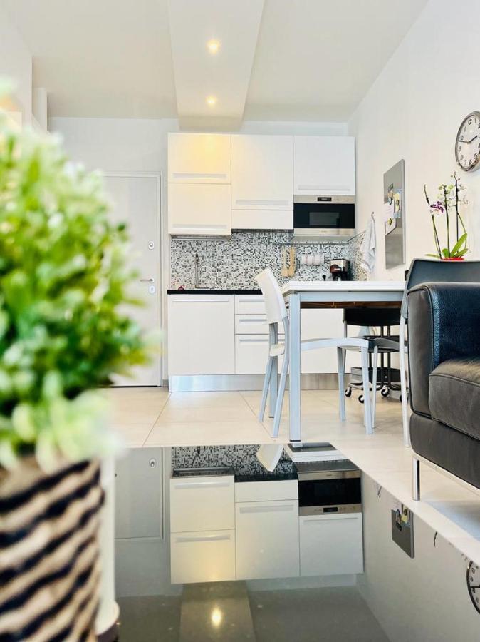 Nice Apartments In The Historic Center Verbania Exterior foto