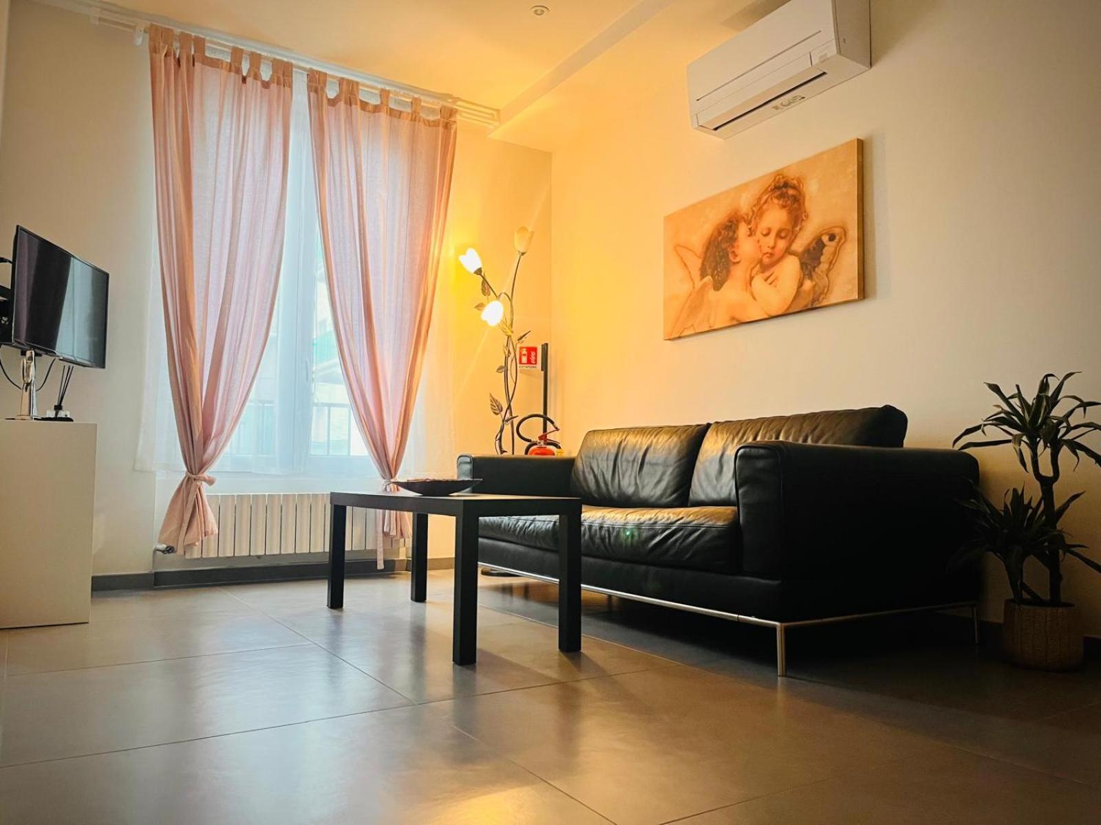 Nice Apartments In The Historic Center Verbania Exterior foto